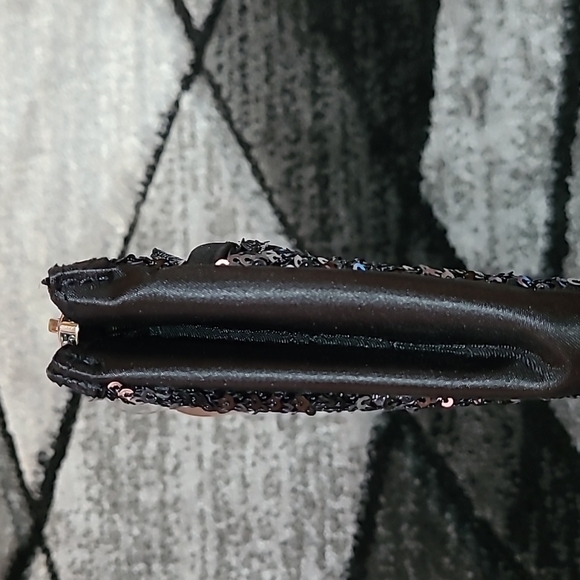 Victoria Secret Reversible Sequins Bling Charm Clutch Purse PRICE FIRM - Picture 9 of 14